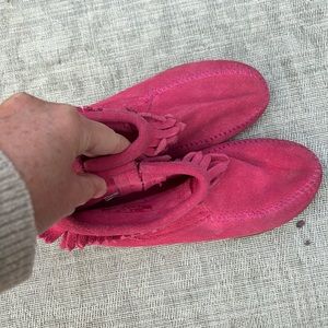 Girls Minnetonka double fringe side zip boots